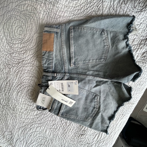 Zara shorts - Picture 2 of 3